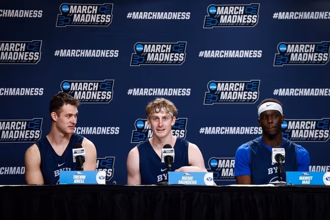 Crowd, Person, Press Conference