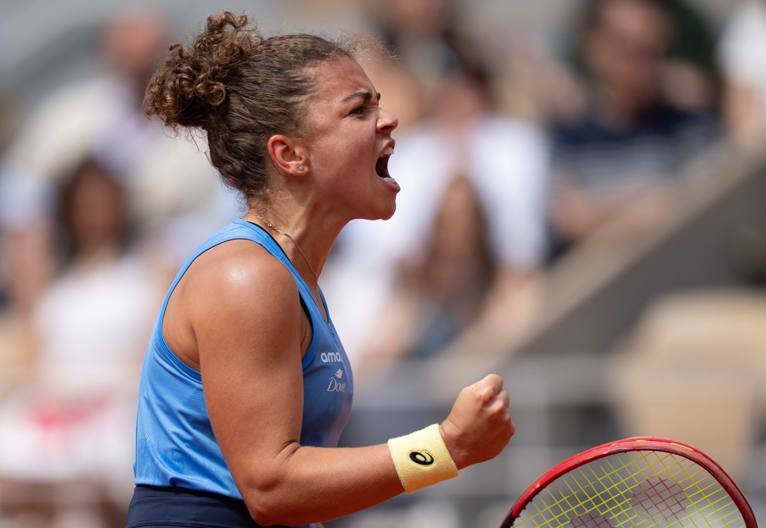 Jun 1, 2025; Paris, FR; Jasmine Paolini of Italy reacts to a point during her match against Elina Svitolina of Ukraine on day eight at Roland Garros Stadium. Mandatory Credit: Susan Mullane-Imagn Images