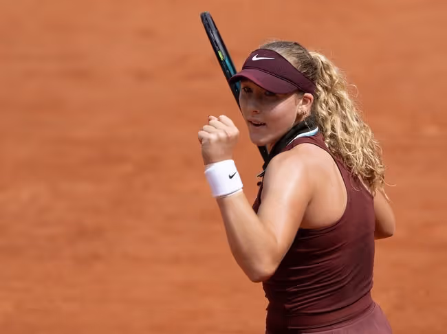 Clothing, Hat, Racket