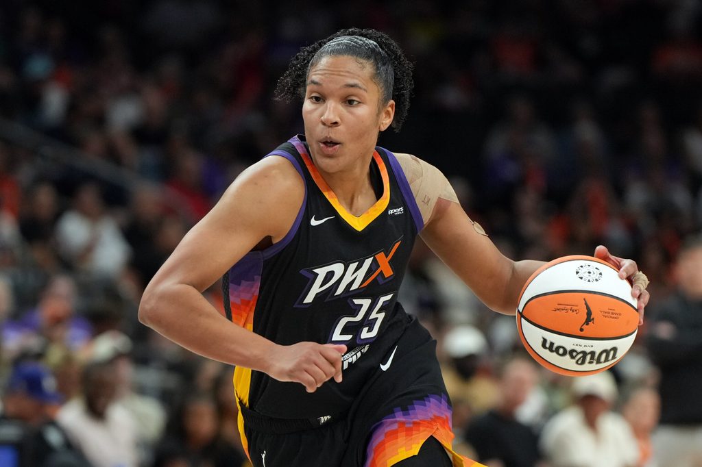 Jul 23, 2025; Phoenix, Arizona, USA; Phoenix Mercury forward Alyssa Thomas (25) drives against the Atlanta Dream in the second half at Footprint Center. Mandatory Credit: Rick Scuteri-Imagn Images