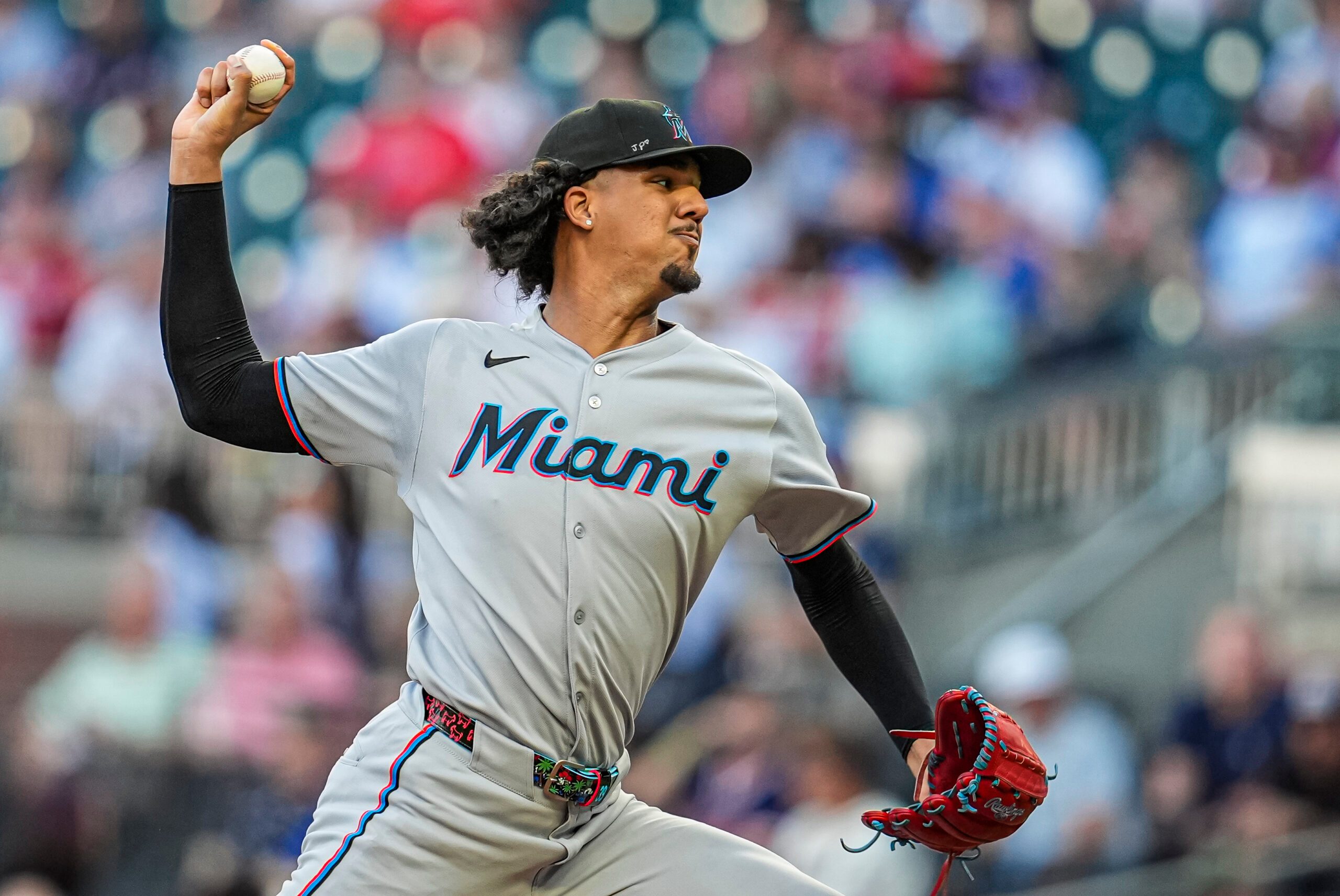 Aug 7, 2025; Cumberland, Georgia, USA; Miami Marlins starting pitcher Eury Perez (39)  pitches against the Atlanta Braves during the first inning at Truist Park. Mandatory Credit: Dale Zanine-Imagn Images