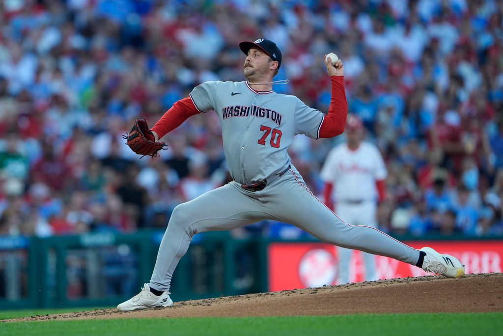 Aug 23, 2025; Philadelphia, Pennsylvania, USA; Washington Nationals pitcher Mitchell Parker (70) delivers a pitch against the Philadelphia Phillies during the second inning at Citizens Bank Park. Mandatory Credit: Gregory Fisher-Imagn Images