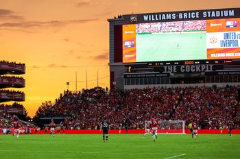 Aug 3, 2024; Columbia, South Carolina, USA;  
The match between Manchester United and Liverpool at Williams-Brice Stadium. Mandatory Credit: Jeff Blake-Imagn Images