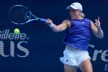 Aug 8, 2025; Cincinnati, OH, USA; Sonay Kartal (GBR) returns a shot against Caroline Garcia (FRA) during the Cincinnati Open at the Lindner Family Tennis Center. Mandatory Credit: Aaron Doster-Imagn Images