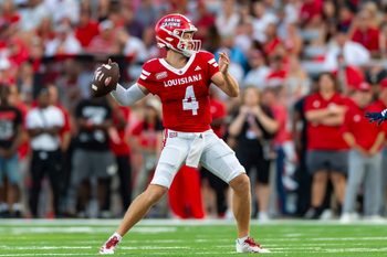 Cajuns quarterback Walker Howard 4, Louisianas Ragin Cajuns take on Rice. Saturday, Aug. 30, 2025.