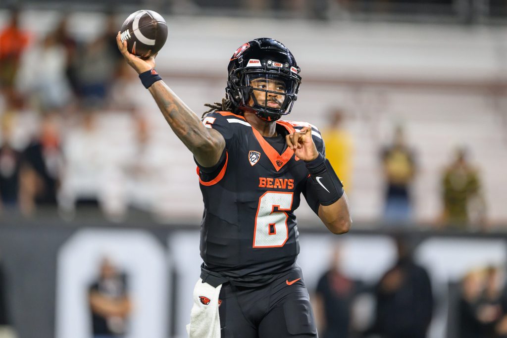 Aug 30, 2025; Corvallis, Oregon, USA; Oregon State Beavers quarterback Maalik Murphy (6) throws a pass against the California Golden Bears during the fourth quarter at Reser Stadium. Mandatory Credit: Craig Strobeck-Imagn Images