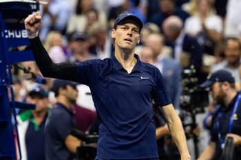 Sep 5, 2025; Flushing, NY, USA; Jannik Sinner of Italy celebrates his victory over Felix Auger-Aliassime of Canada in the semifinal of the men’s singles at the US Open at Arthur Ashe Stadium in Billie Jean King National Tennis Center. Mandatory Credit: Mike Frey-Imagn Images