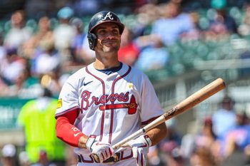 Sep 7, 2025; Cumberland, Georgia, USA; Atlanta Braves first base Matt Olson (28) makes face after a pitch call in the game against the Seattle Mariners during the first inning at Truist Park. Mandatory Credit: Jordan Godfree-Imagn Images