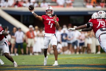 South Alabama Jaguars quarterback Bishop Davenport (4) throws the ball as Auburn Tigers take on South Alabama Jaguars at Jordan-Hare Stadium in Auburn, Ala. on Saturday, Sept. 13, 2025. Auburn Tigers defeated South Alabama Jaguars 31-15.