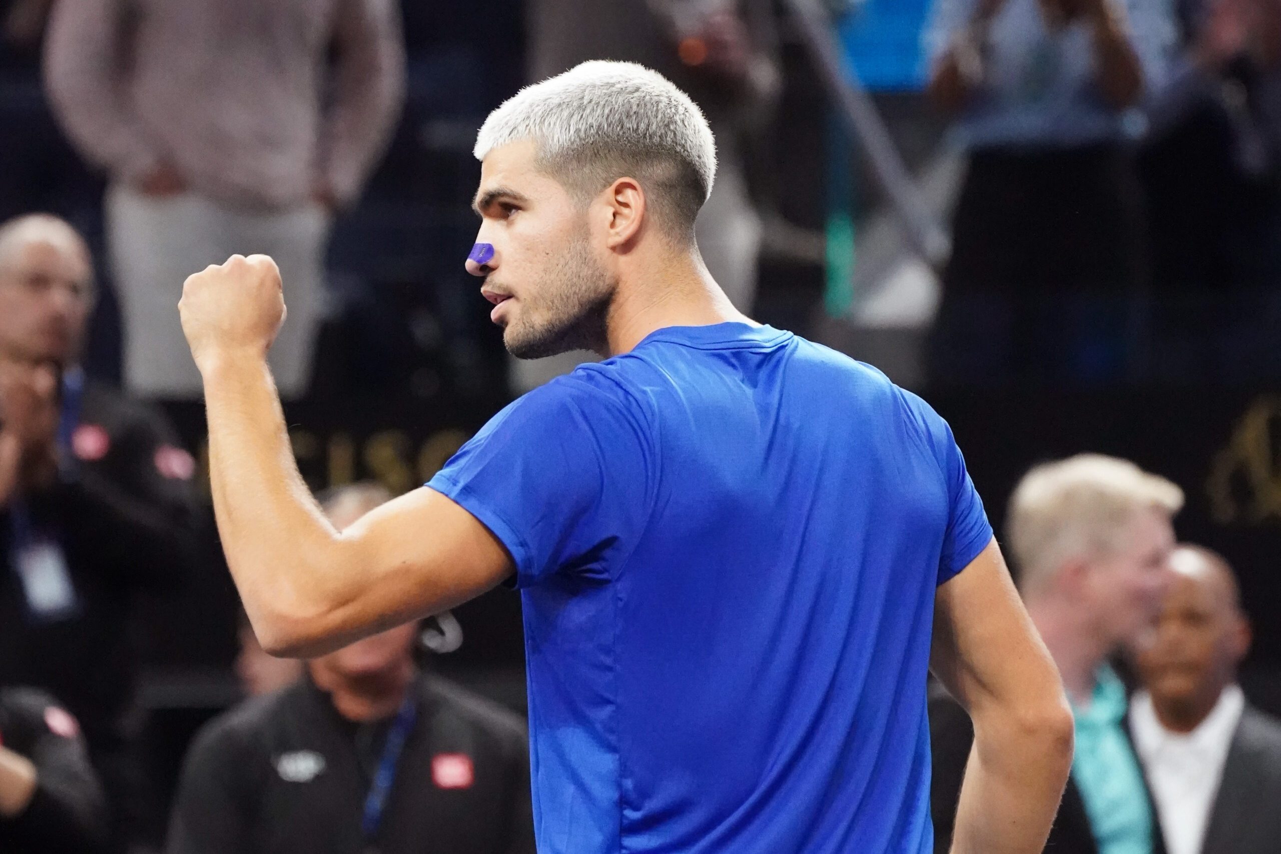 Sep 21, 2025; San Francisco, CA, USA;  Team Europe player Carlos Alcaraz acknowledges his team after defeating Team World player Francisco Cerundolo during the Laver Cup at Chase Center. Mandatory Credit: David Gonzales-Imagn Images