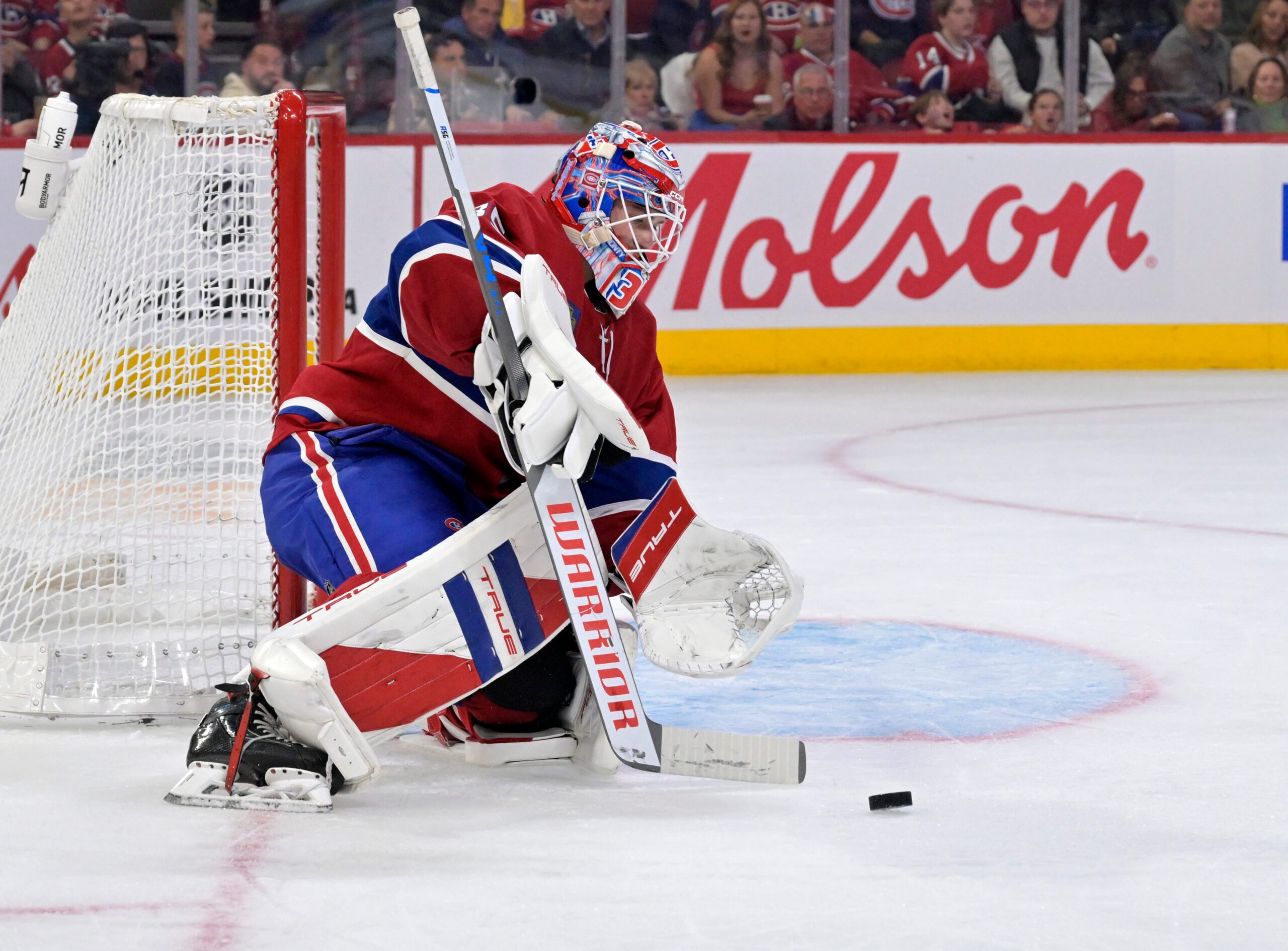 Oct 18, 2025; Montreal, Quebec, CAN; Montreal Canadiens goalie Sam Montembeault (35) makes a save against the New York Rangers during the third period at the Bell Centre. Mandatory Credit: Eric Bolte-Imagn Images