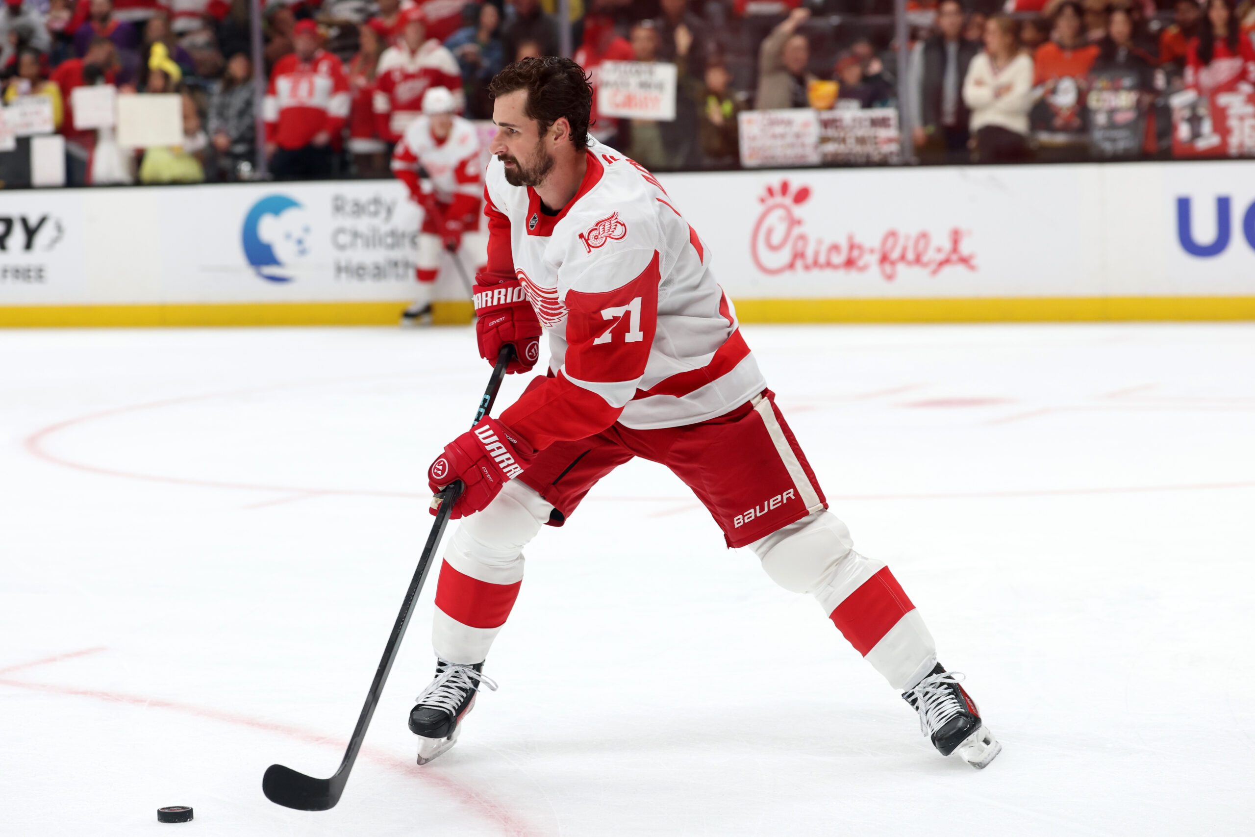 Oct 31, 2025; Anaheim, California, USA;  Detroit Red Wings center Dylan Larkin (71) warms up before the game against the Anaheim Ducks at Honda Center. Mandatory Credit: Kiyoshi Mio-Imagn Images