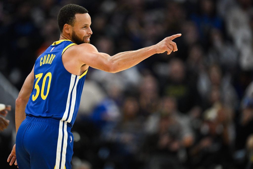 Nov 4, 2025; San Francisco, California, USA; Golden State Warriors guard Stephen Curry (30) celebrates a three point basket against the Phoenix Suns in the second quarter at Chase Center. Mandatory Credit: Eakin Howard-Imagn Images