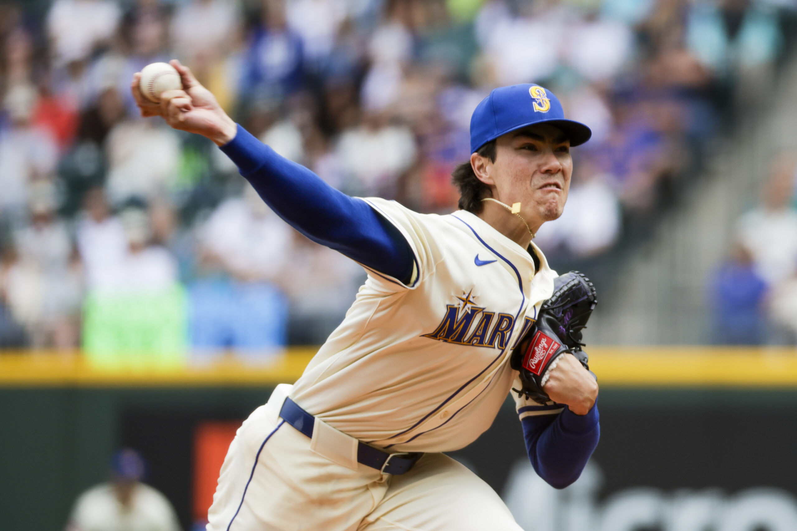 Jul 20, 2025; Seattle, Washington, USA; Seattle Mariners starting pitcher Bryan Woo (22) throws against the Houston Astros during the second inning at T-Mobile Park. Mandatory Credit: Joe Nicholson-Imagn Images
