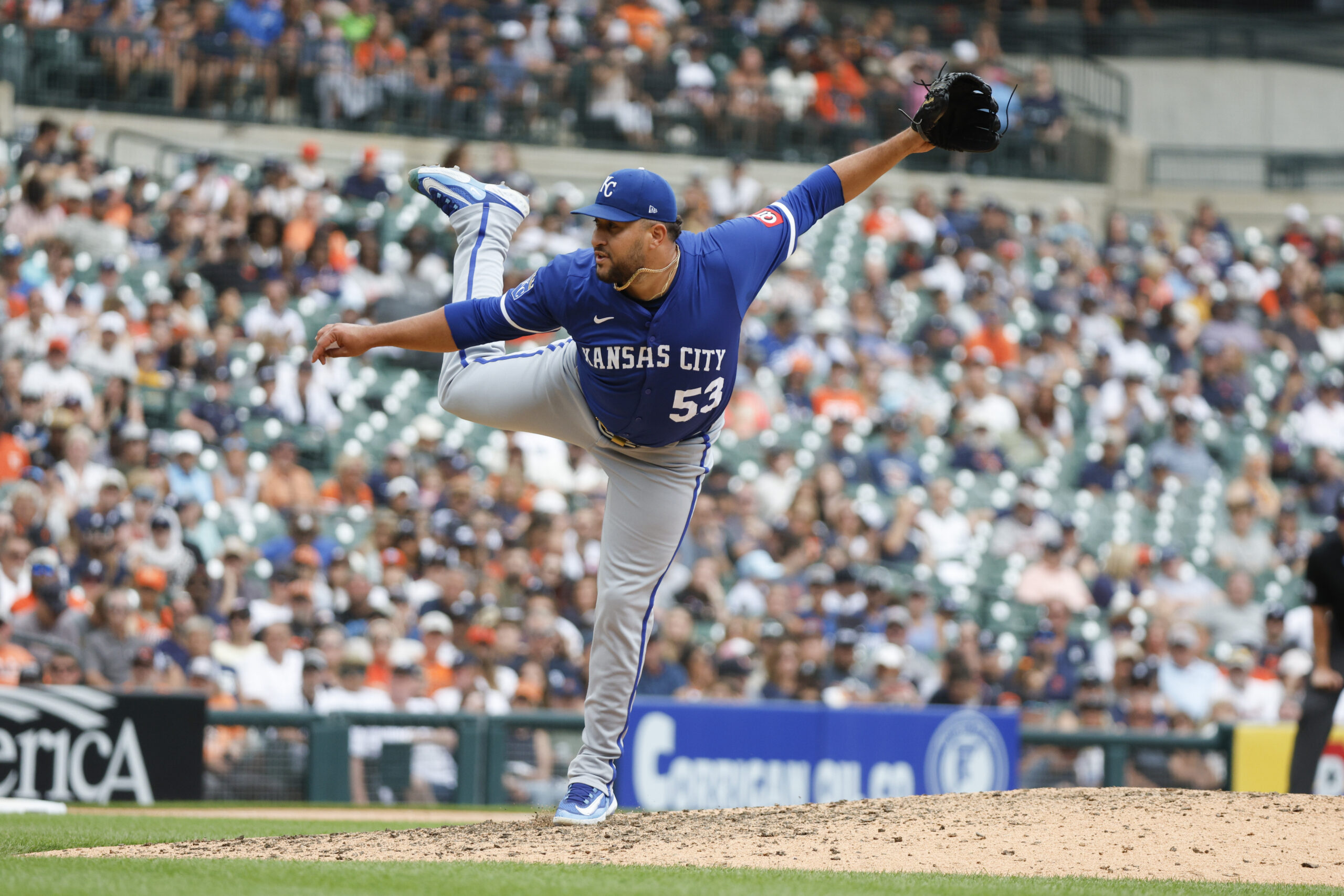 Aug 24, 2025; Detroit, Michigan, USA; Kansas City Royals pitcher Carlos Estévez (53) throws during the ninth inning against the Detroit Tigers at Comerica Park. Mandatory Credit: Brian Bradshaw Sevald-Imagn Images