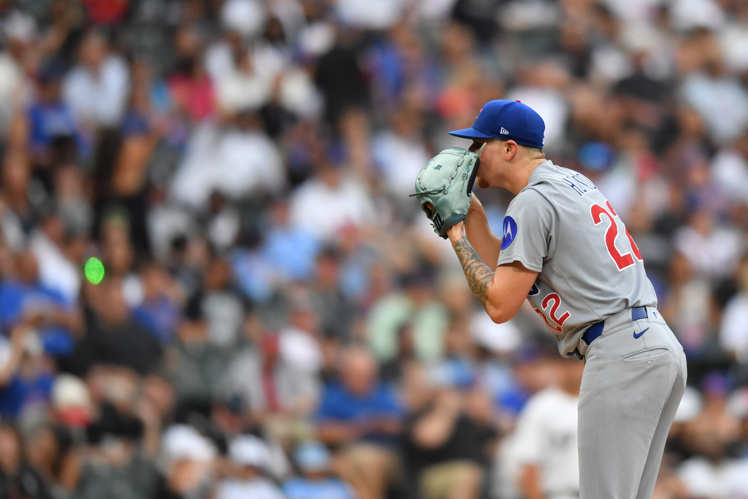 Jul 26, 2025; Chicago, Illinois, USA; Chicago Cubs starting pitcher Cade Horton (22) prepares to pitch during the third inning against the Chicago White Sox at Rate Field. Mandatory Credit: Patrick Gorski-Imagn Images