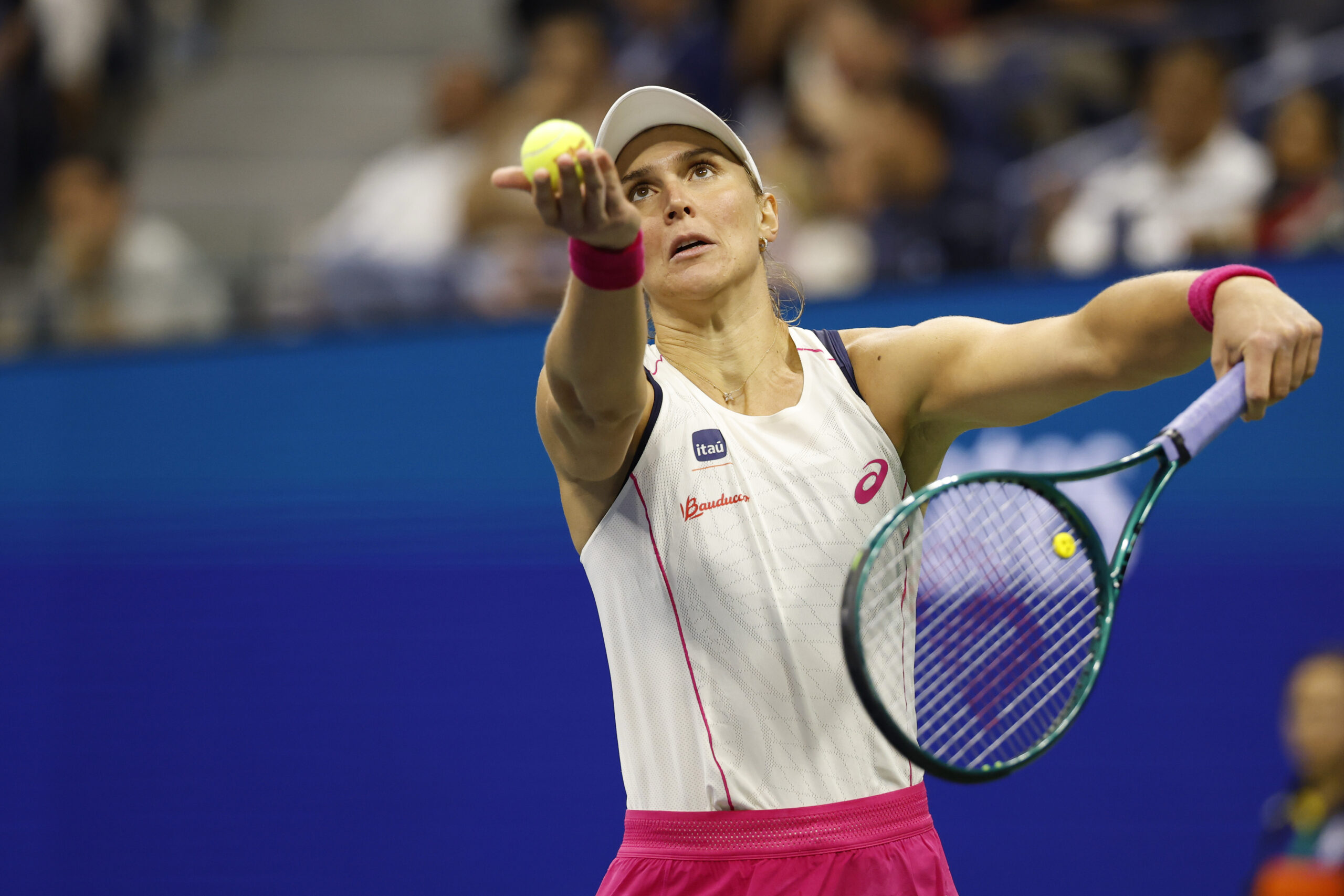 Sep 1, 2025; Flushing, NY, USA; Beatriz Haddad Maia (BRA) serves against Amanda Anisimova (USA) (not pictured) on day nine of the 2025 US Open tennis championships at Billie Jean King National Tennis Center. Mandatory Credit: Geoff Burke-Imagn Images