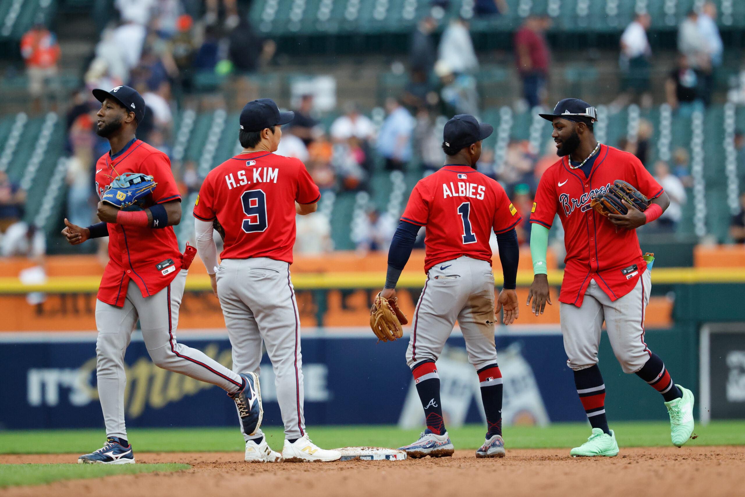 Sep 21, 2025; Detroit, Michigan, USA; Atlanta Braves celebrate after defeating the Detroit Tigers at Comerica Park. Mandatory Credit: Rick Osentoski-Imagn Images