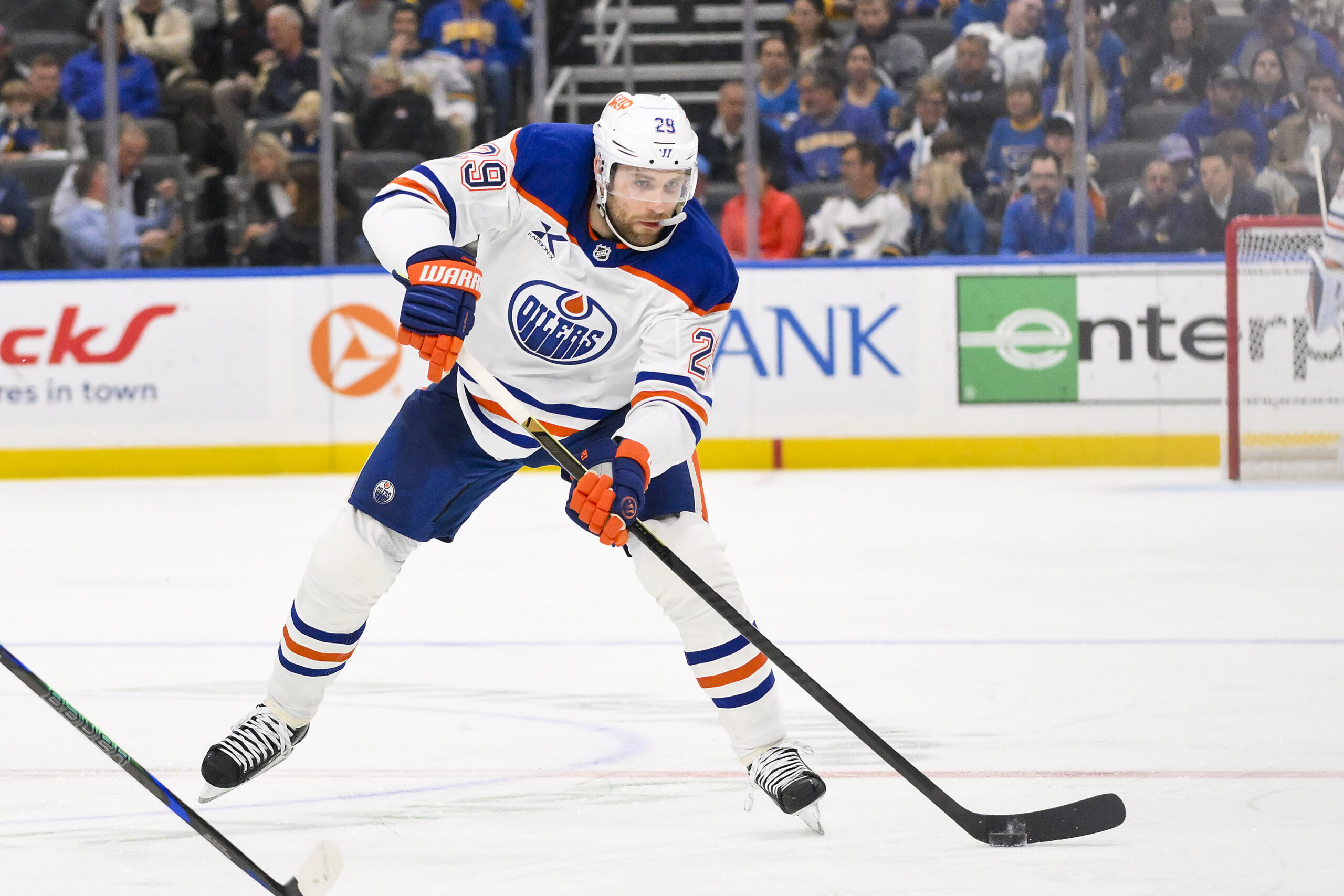 Nov 3, 2025; St. Louis, Missouri, USA; Edmonton Oilers center Leon Draisaitl (29) controls the puck against the St. Louis Blues during the third period at Enterprise Center. Mandatory Credit: Jeff Curry-Imagn Images